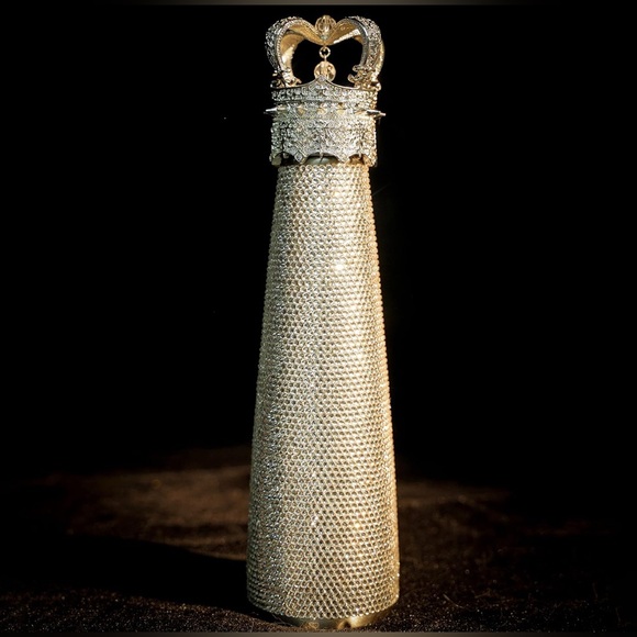 Crown Water Bottle - Picture 1 of 4